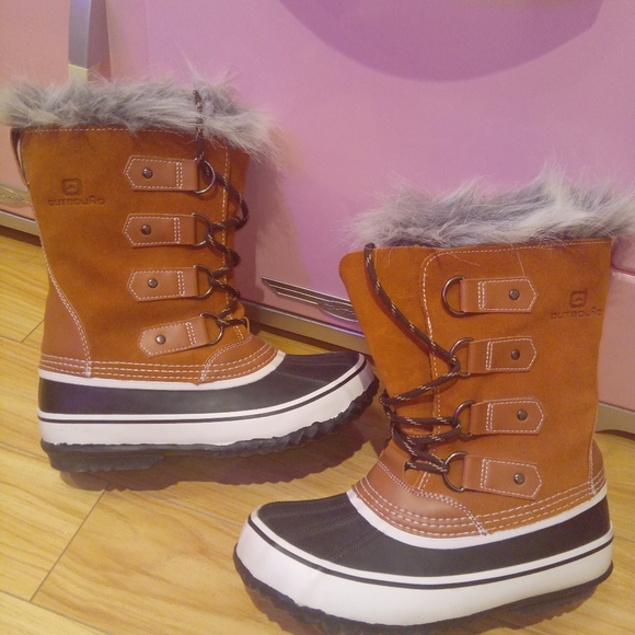 Outbound Frost Women's High Cut Boots, Tan/Black Size 8 - Picture 4 of 5